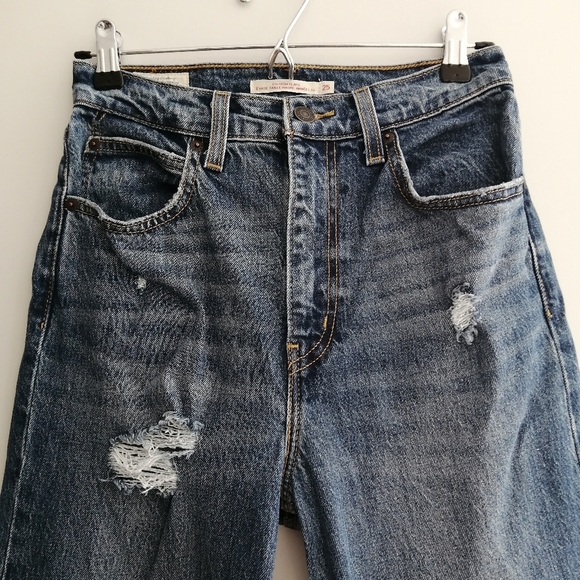 Levi's 70s High Flare Jeans Size 25 Premium Denim in Take It Out Dark - Picture 3 of 16